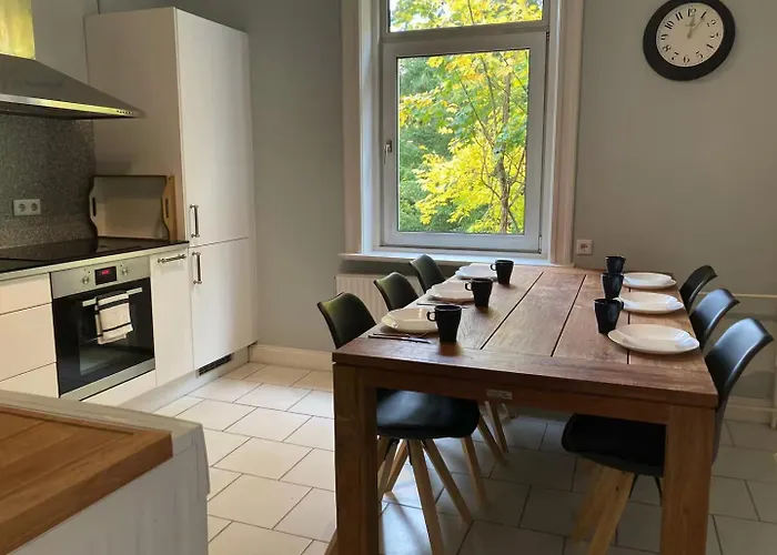 Luxury With 3br